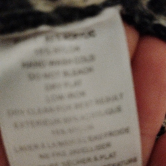 Colorful Patterned Knit Cardigan - Picture 6 of 8